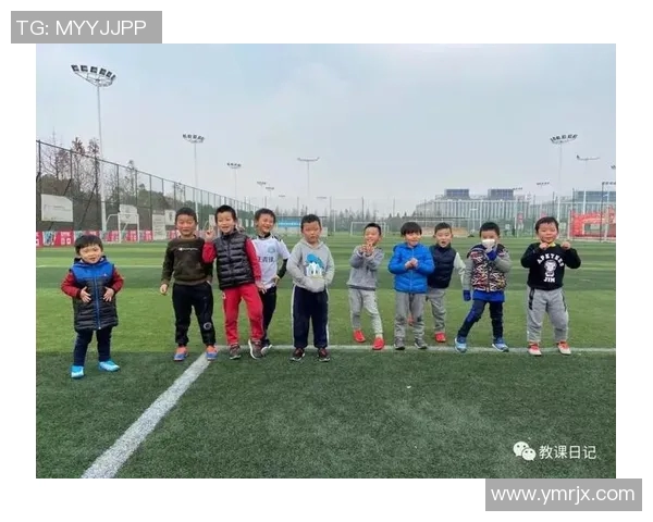 足球明星的成长历程与成就分享自我介绍PPT展示