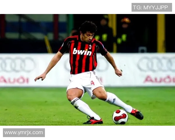 揭秘那些拥有黑暗背景的足球明星及其传奇故事